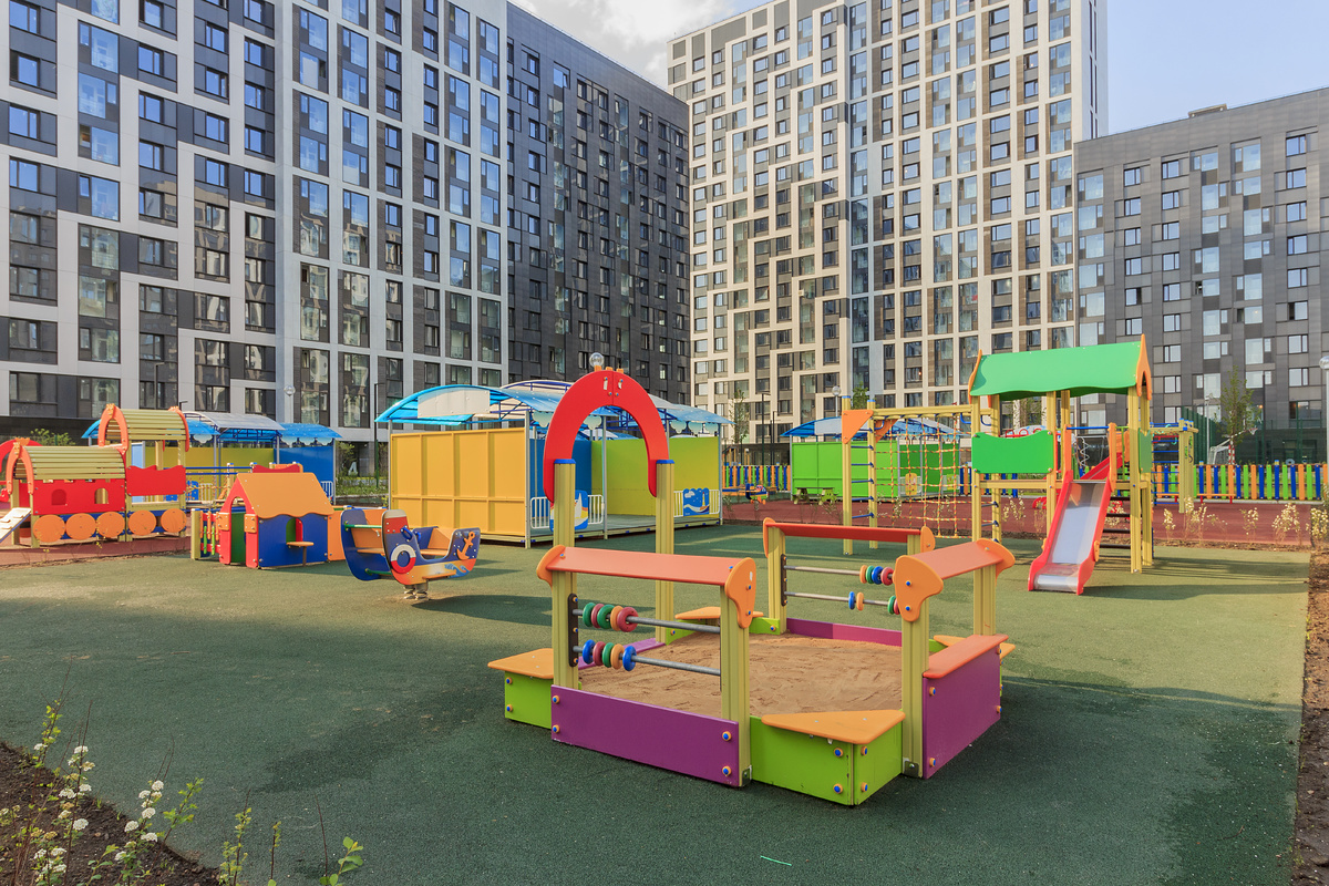 Вид на групповые площадки