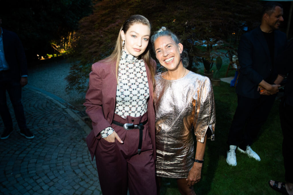В Isabel Marant с дизайнером Изабель Маран на вечеринке в Милане