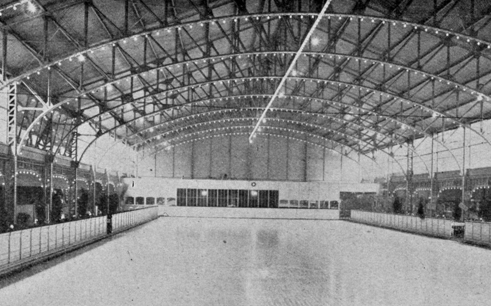 Арена, на которой проводились матчи первого чемпионата мира, фото: gettyimages.com