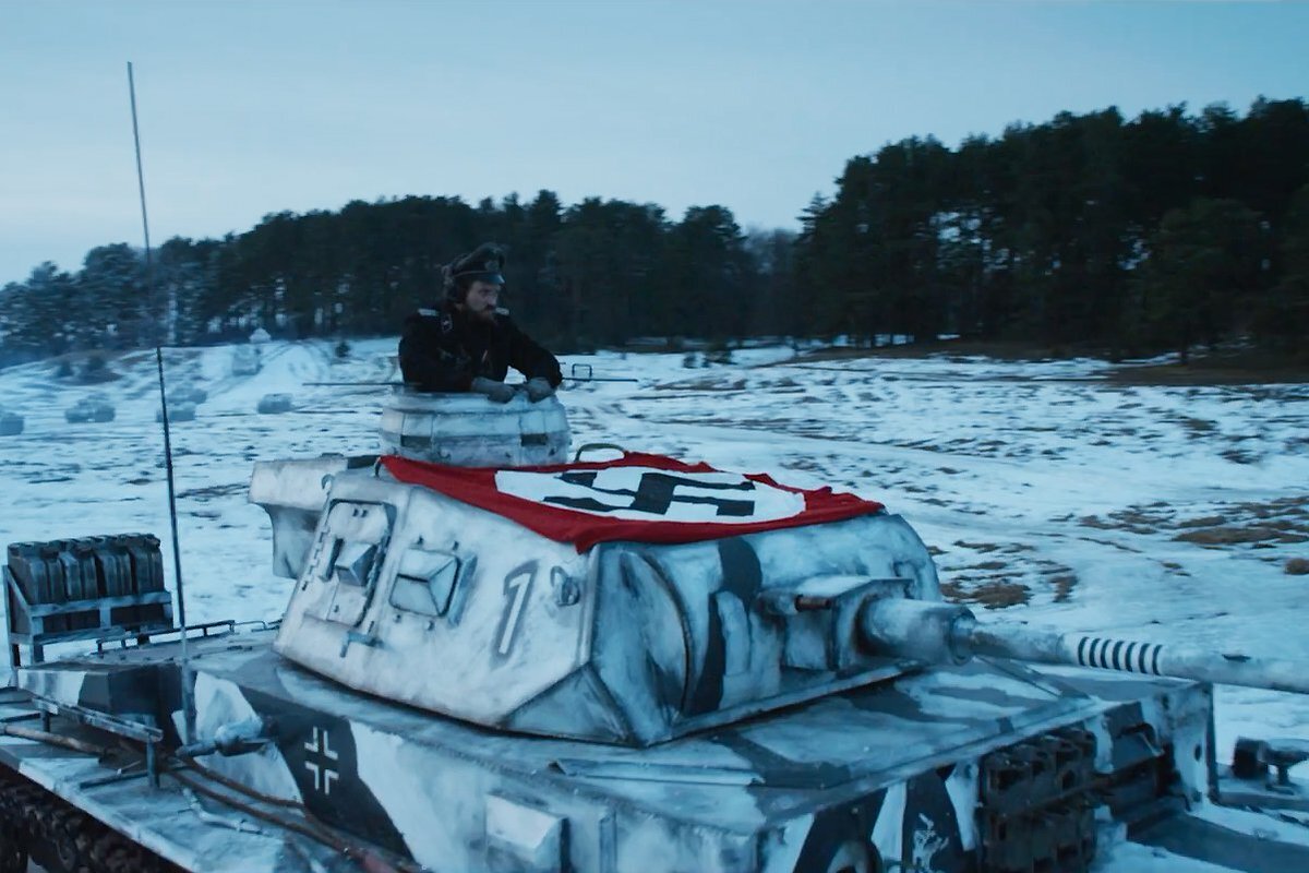 Сцена немцы едут на русских