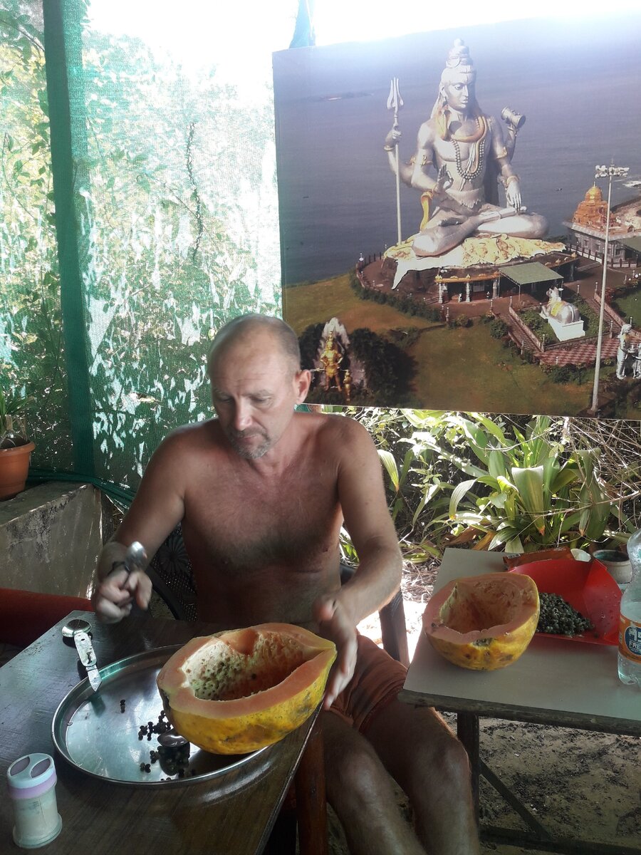 Витя Гокарна Пракрути кафе