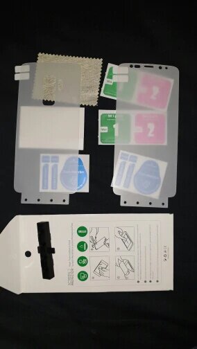 Приятно что две пленки, ошибившись можно переклеить.