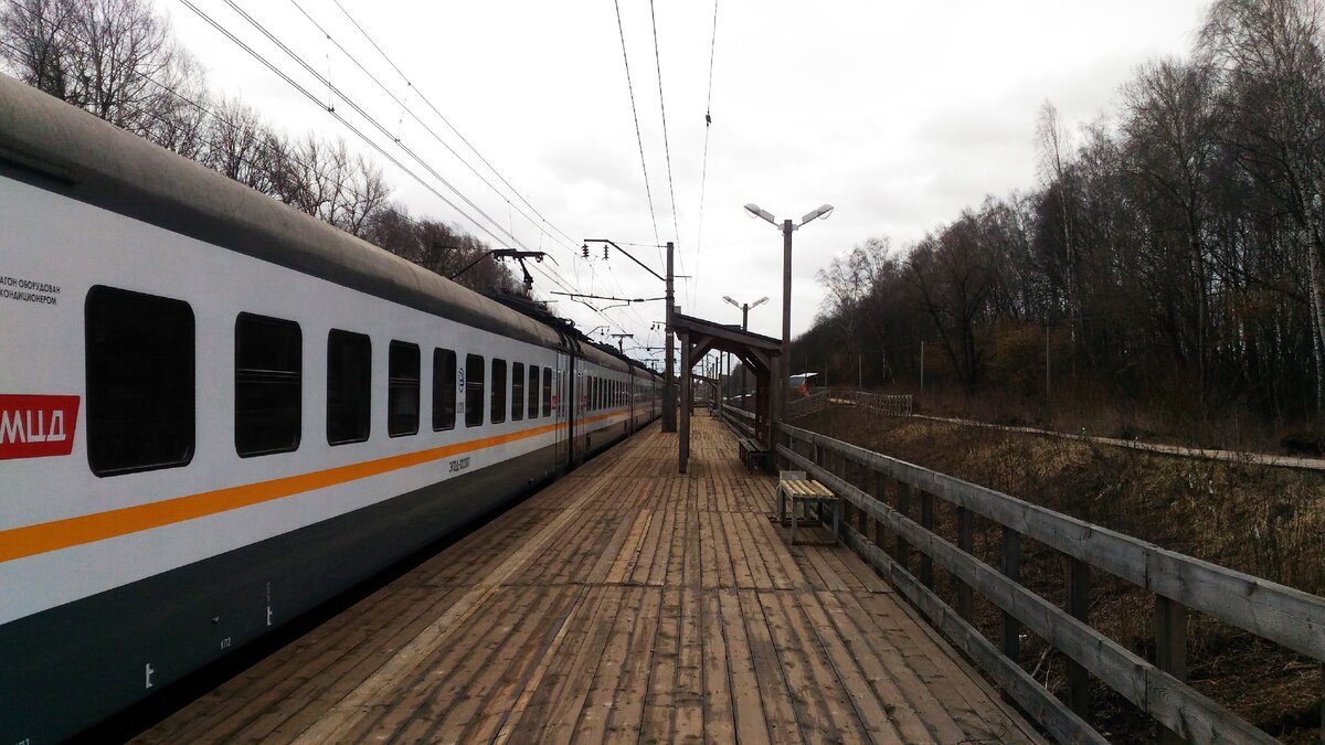 кутузовский молоди электричка. жд станция чехов платформа. эр2к 3026. платформа молоди курского направления. эр2 1242 чайка.