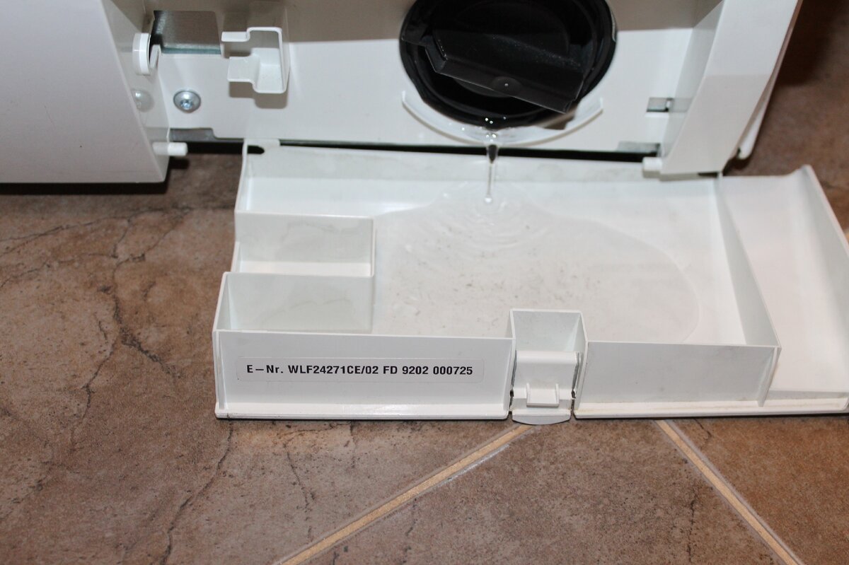 Сливной насос, решил заодно почистить. Листай ►►►