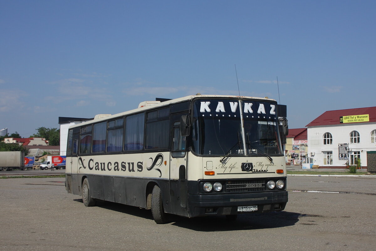 Маршрутки грозный. Ikarus 250.59. Икарус Грозный. Грозненский автобус. Автобус Грозный.