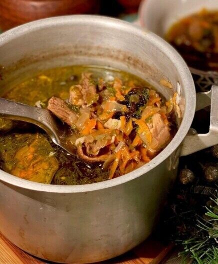 Постная юшка с грибами и селедкой. Источник: Скриншот рецепта cook_julija_simonchuk в Instagram