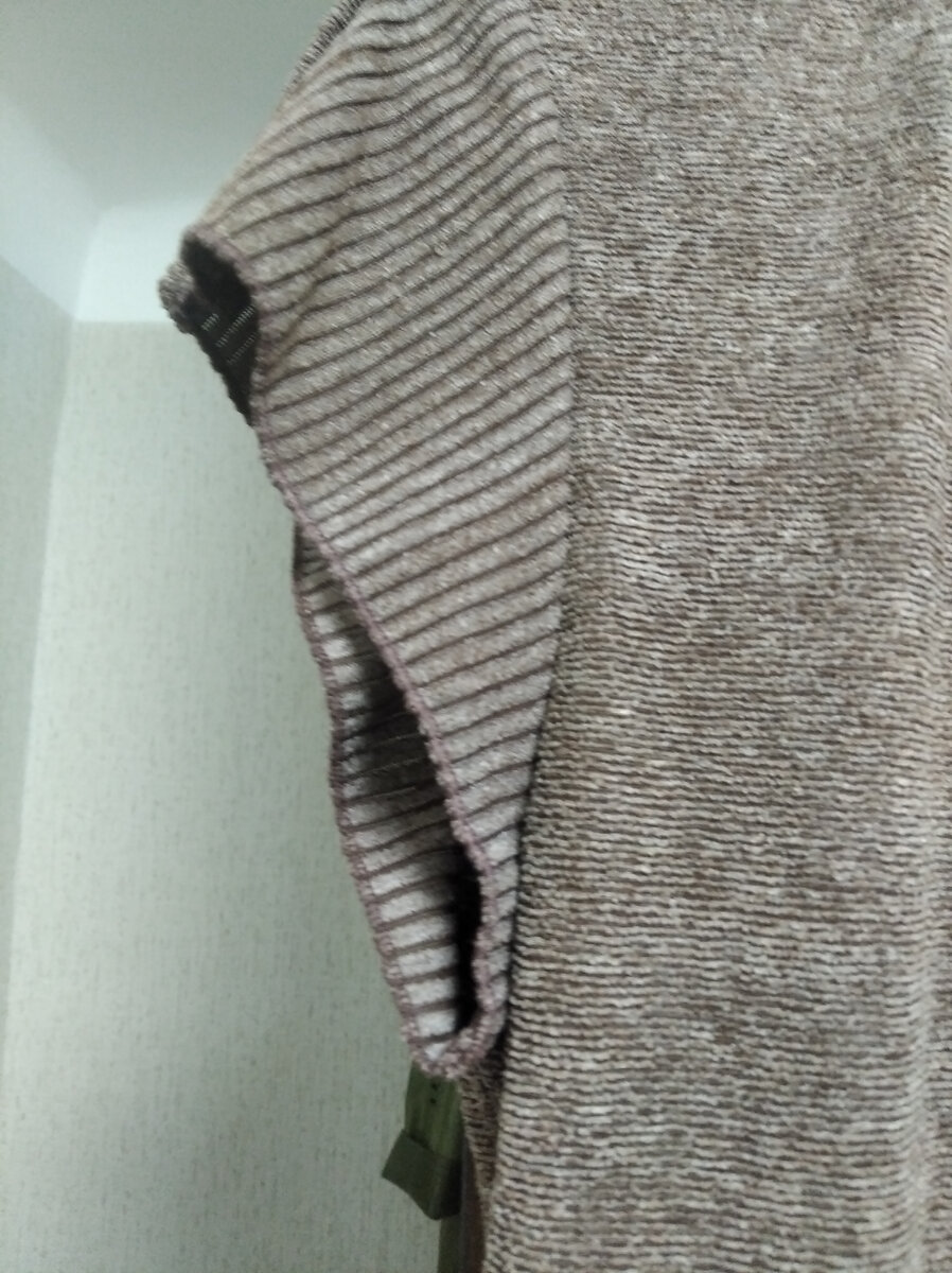 Вот такой маленький рукав сделала из верха сарафана