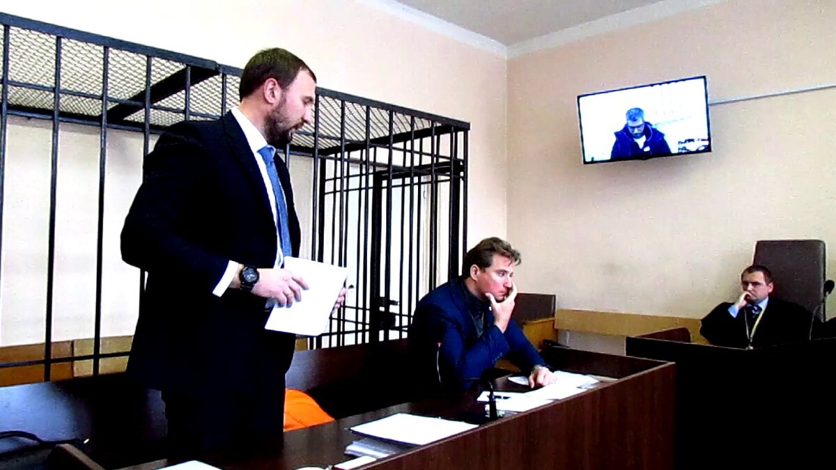 Защитник в уголовном судопроизводстве. Адвокат в суде. Защитник в суде. Речь юриста в суде. Адвокат и подсудимый
