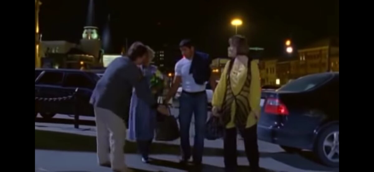 Скрин кадра из фильма. Немного вид спереди.