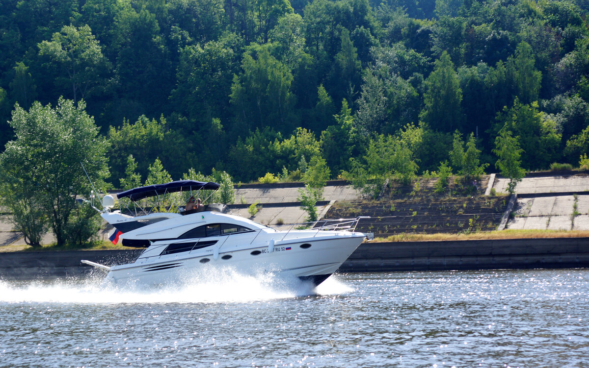 На реке красотища