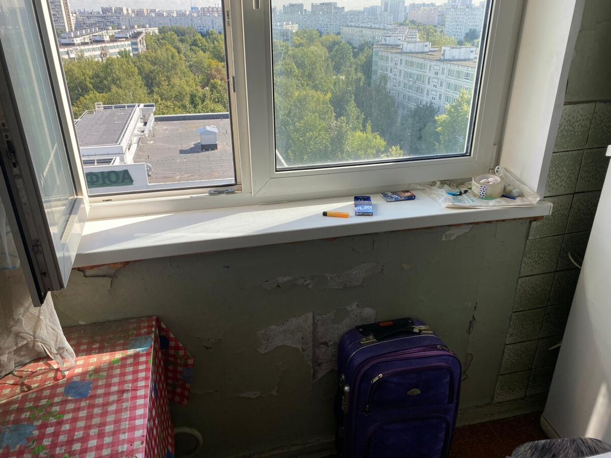 Во дворе МФЮУ.