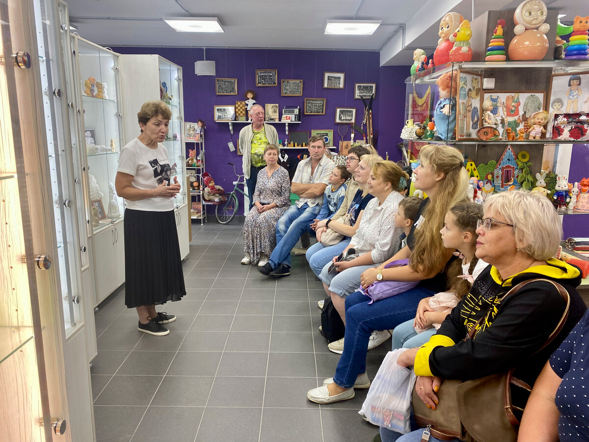 Щекинские химики побывали в самом маленьком городе России – Чекалине. 29  июля состоялась поездка участников проекта «Культурные выходные»,  инициированного компанией «Щекиноазот».