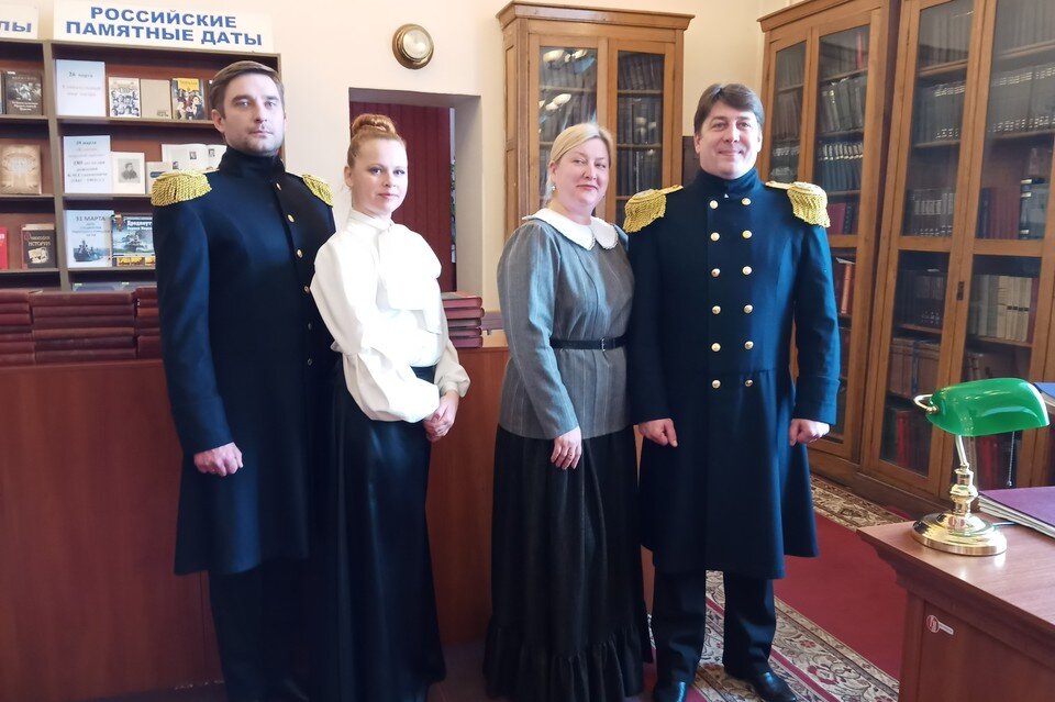    Герои пьесы «Морской праздник в Севастополе». Ирина Неверова