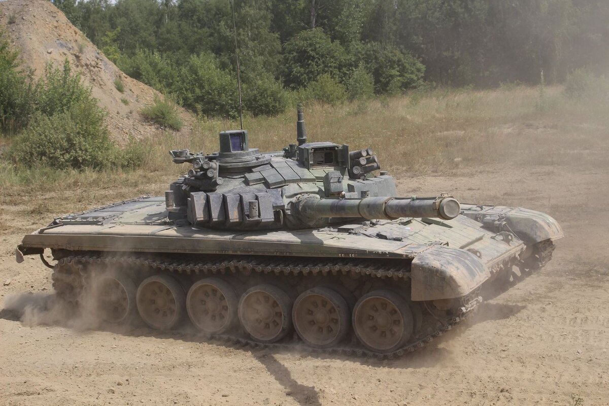    T-72M4 (cc) Maulincio