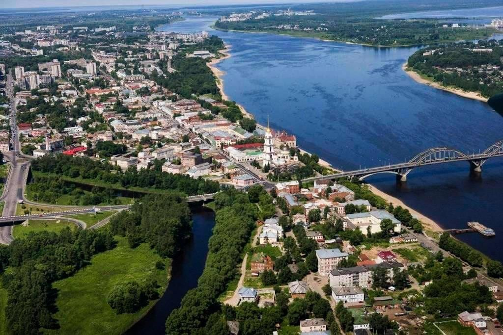 Рыбинский википедия. Город Рыбинск Ярославской области. Река Волга Рыбинск. Рыбинск город на Волге. Городской округ город Рыбинск.