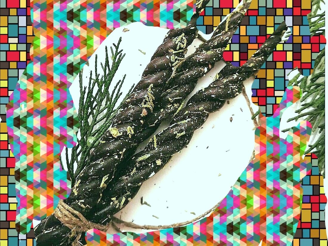 Свечи-скрутки с травами. Коллаж автора