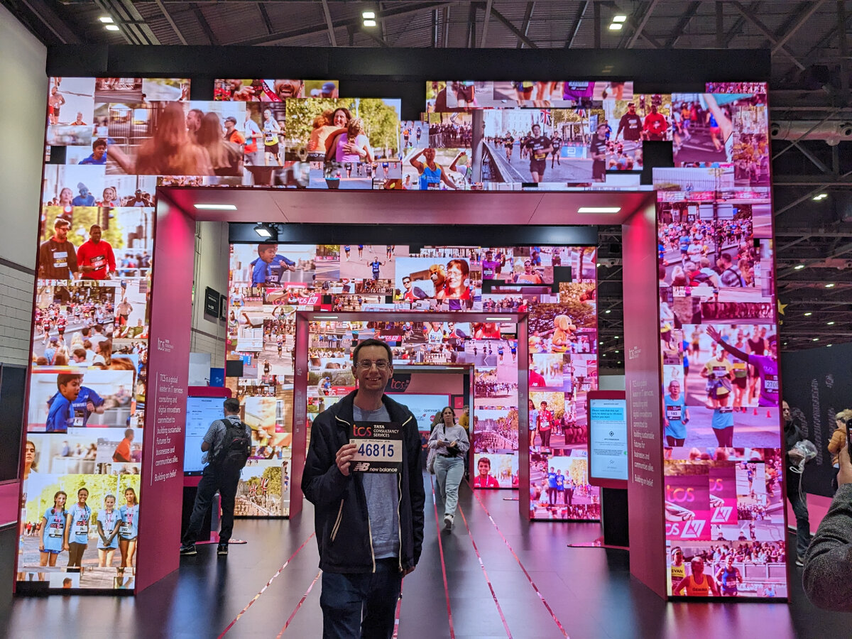 Ли бежит под номером 46815. Мне страшно представить, сколько участников будет в конечном итоге. Фото из личного архива 