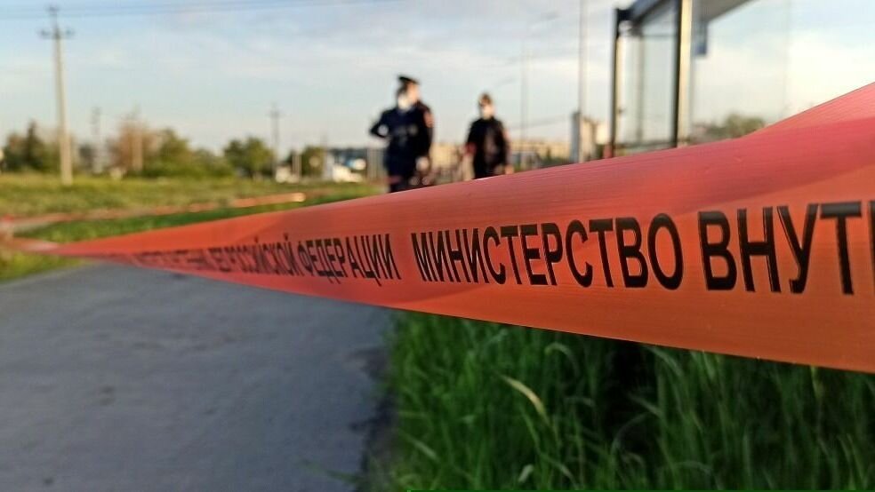     Эксперты выясняют обстоятельства смерти и устанавливают личность погибшей, чьи костные останки были найдены накануне в овраге недалеко от улицы Еременко в Краснооктябрьском районе Волгограда, сообщает издание «НовостиВолгограда.ру» со ссылкой на следственное ведомство.