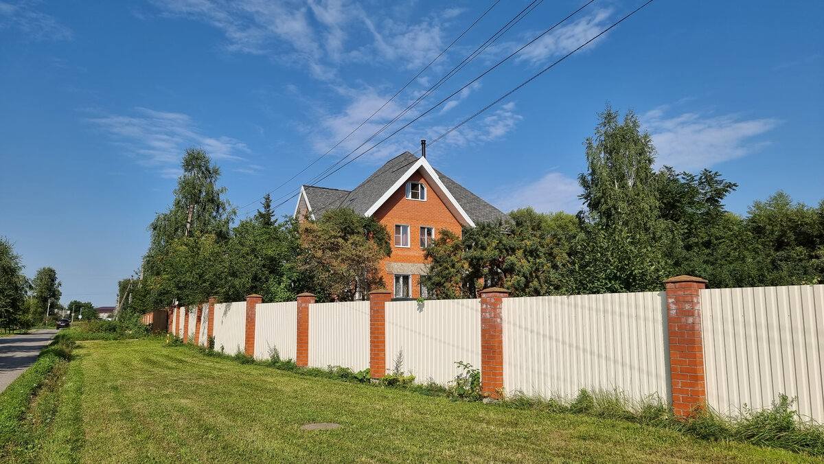 Изображение предоставлено Заказчиком (Иван). "Фрагмент фото фиксации существующего индивидуального жилого дома".