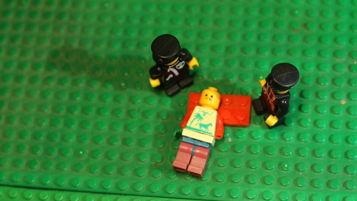     30 апреля на улице Богданова в Ростове-на-Дону было найдено тело человека, сообщили очевидцы в соцсетях.