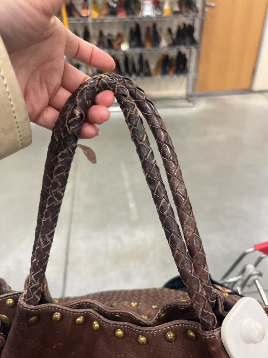 Увы, ручки требуют реставрации 