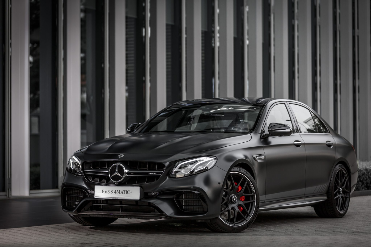 Mercedes-Benz E63 AMG  DIZRAPTOR  