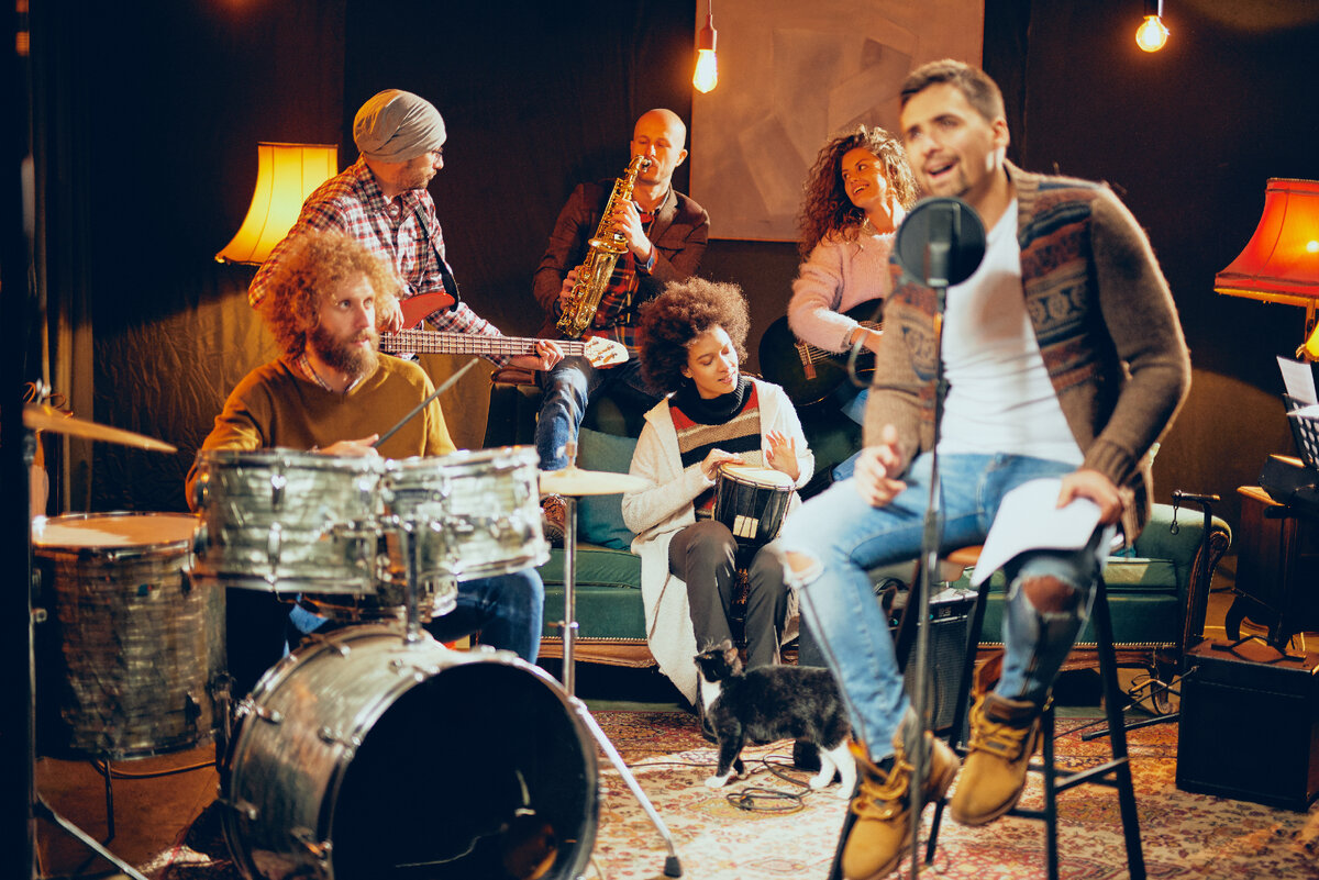 Музыканты Adobe Stock Автор: chika_milan 