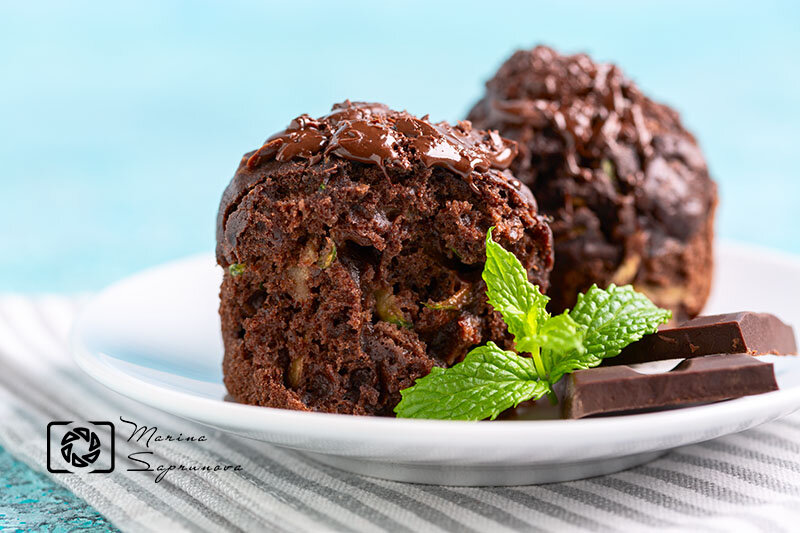 Шоколадные маффины с цукини.