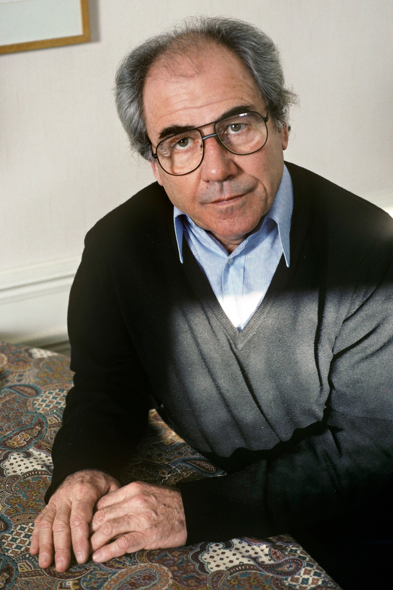 Жан Бодрийяр — французский социолог, культуролог и философ-постмодернист, фотограф, преподавал в Йельском университете. Фотография из открытых источников.