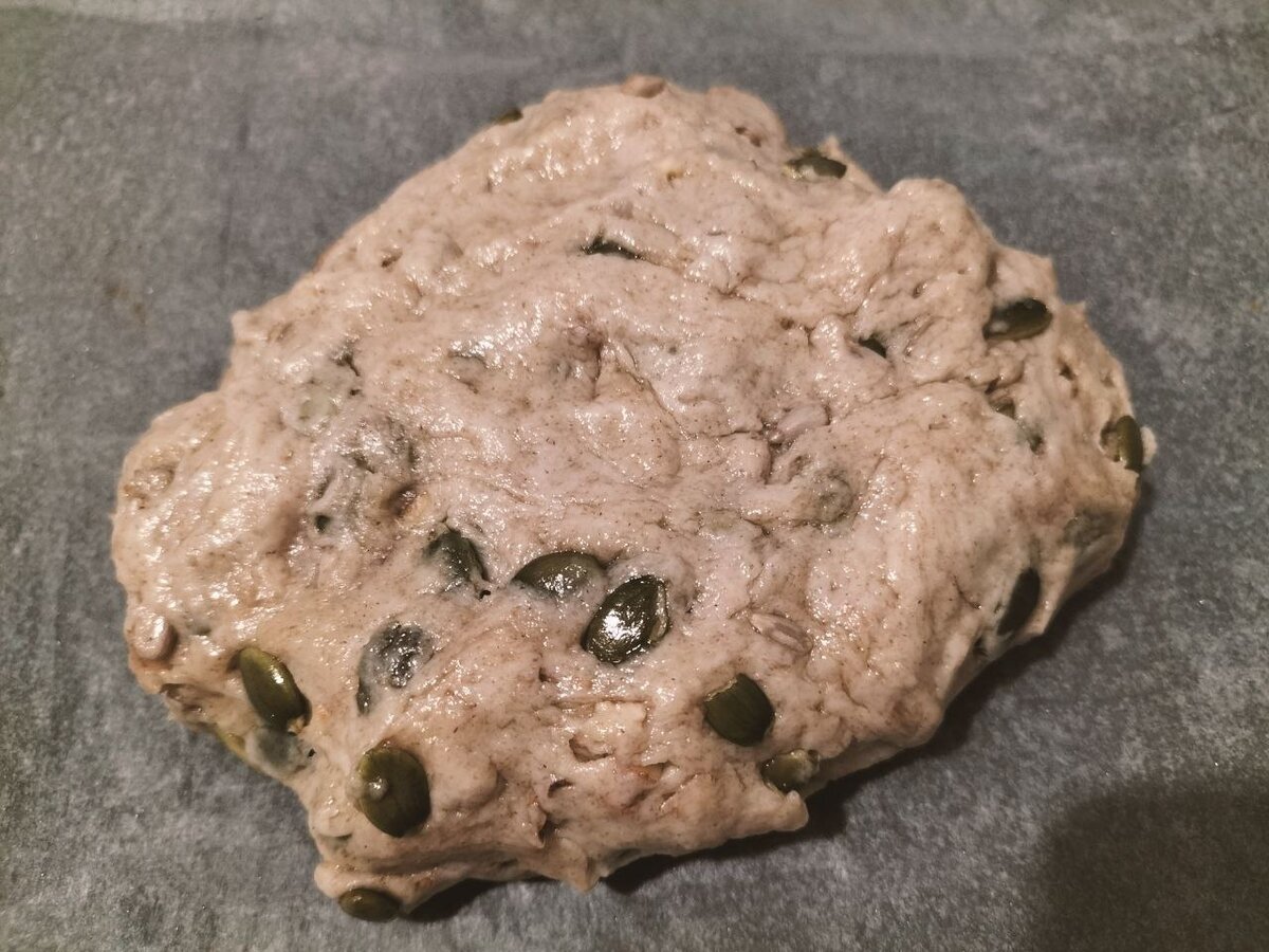 Ржаная мука придаёт темный цвет и как оказалось очень хороший вкус.