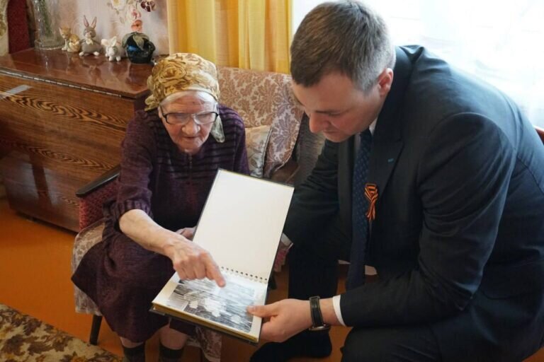    В Оренбуржье поздравляют вдов участников Великой Отечественной войны и тружеников тыла Кристина Просвиркина