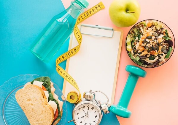 Интервальное голодание – это очень эффективный и простой способ избавиться от лишних килограммов, но он требует определенной дисциплины и самоконтроля.-4