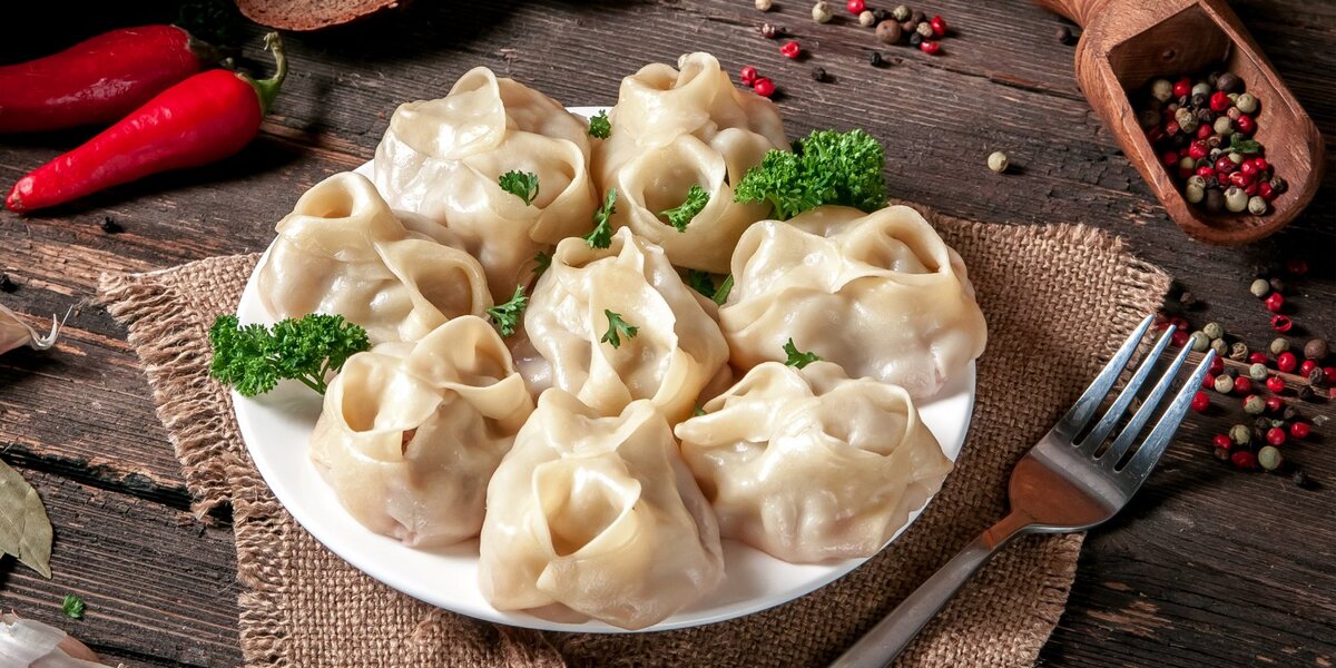 манты в мультиварке