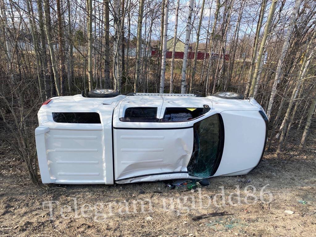    В Нефтеюганском районе пенсионер на Hyundai спровоцировал ДТП с пострадавшими