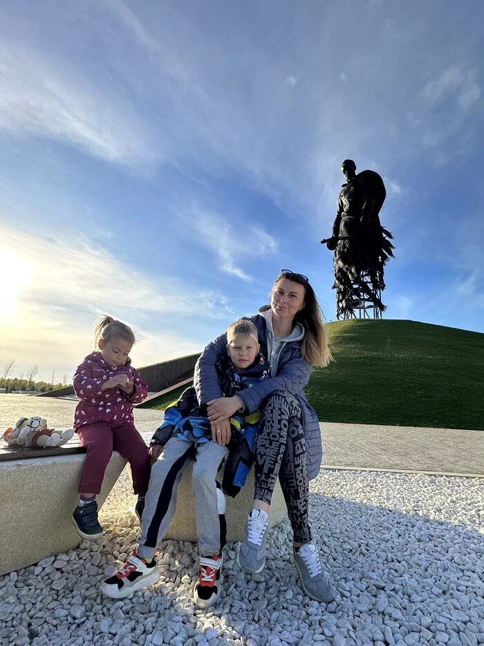 Уикенд картинки. May weekend. Афиша на стене. Афиша на стену прикольные. Happy weekend картинки.