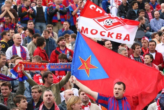    В рамках чемпионата России по футболу состоялся матч Спартак -- ЦСКА, 2006 год