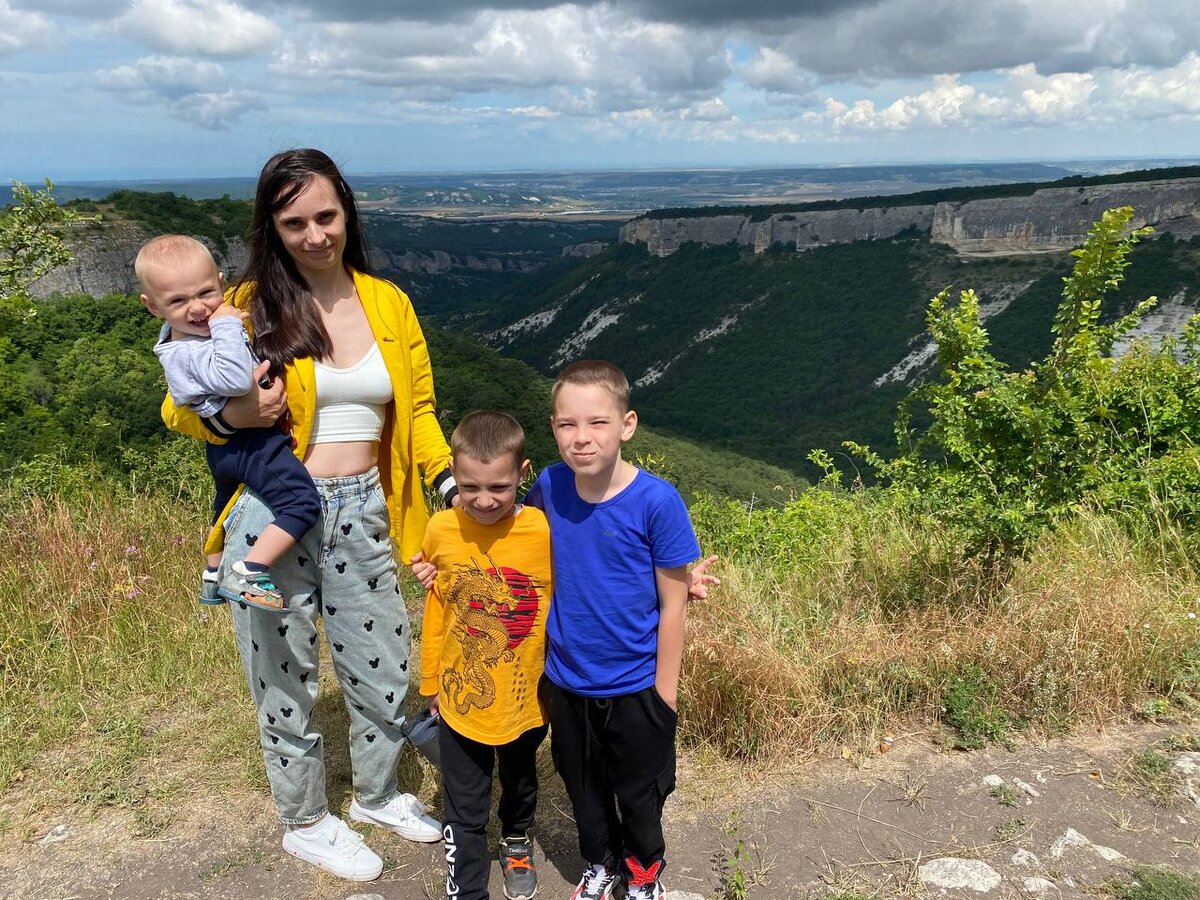 Все довольны) особенно я держа уже тяжелого сыночка) фото из личного архива