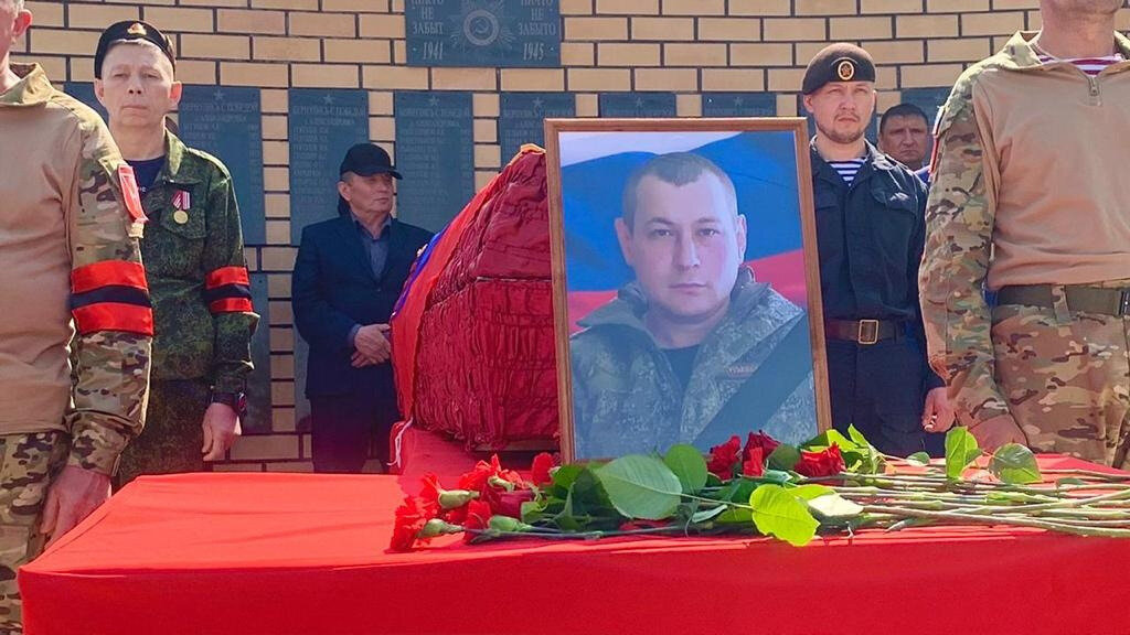     У него остался шестилетний сын.