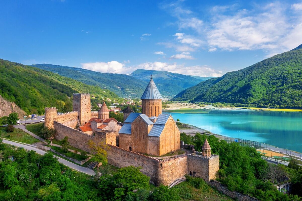 Село Ананури