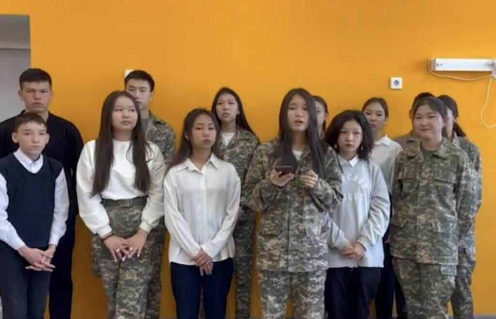    Кадр видео press.kz