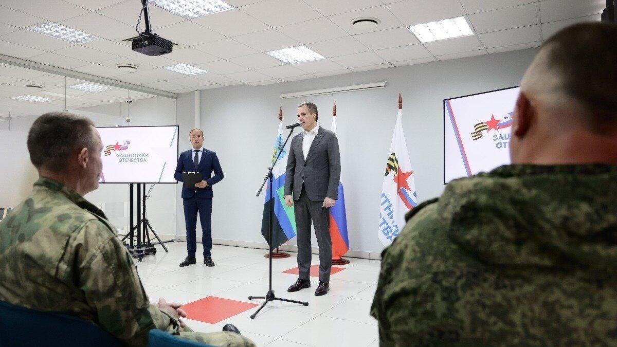     Открытие состоялось 31 мая. Государственный фонд и его филиалы созданы по указу президента Владимира Путина. Рассказываем в материале, с какими проблемами можно обратиться в Фонд.