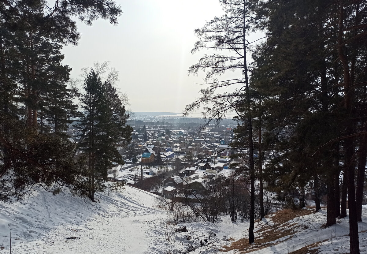 Дачный поселок в пригороде Иркутска, зима 2021 г.