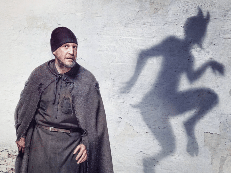 Μοναχός και δαίμονας