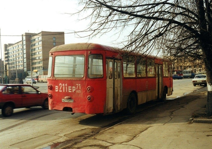 Первая половина 1999 года прошла относительно спокойно, страна пыталась прийти в себя после дефолта 1998-го.-24