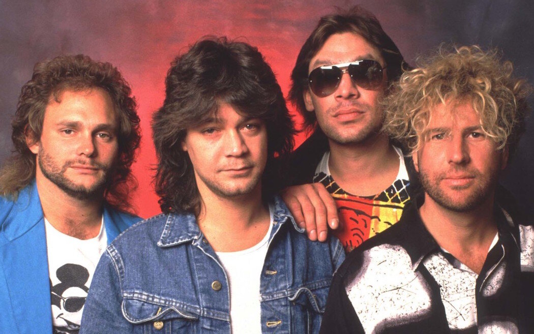 Van Halen - легендарная американская рок-группа, которая уже более четырех десятилетий радует зрителей по всему миру.-2