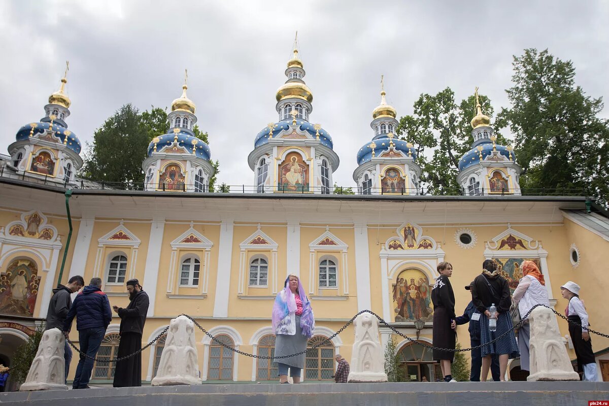 Псково Печерский монастырь