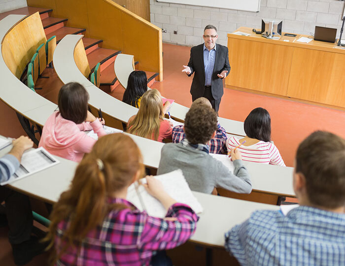 ЧИТАЙТЕ ТАКЖЕЦифровые кафедры вызывают вопросы
Представители академического сообщества сообщили о ряде проблем при реализации проекта по созданию цифровых кафедр. В частности, объем бюджетного финансирования они характеризуют как недостаточный. Он на треть ниже, чем среднерыночный уровень затрат на подготовку специалиста. Финансирование цифровых кафедр в текущем году составляет 2,7 млрд руб.