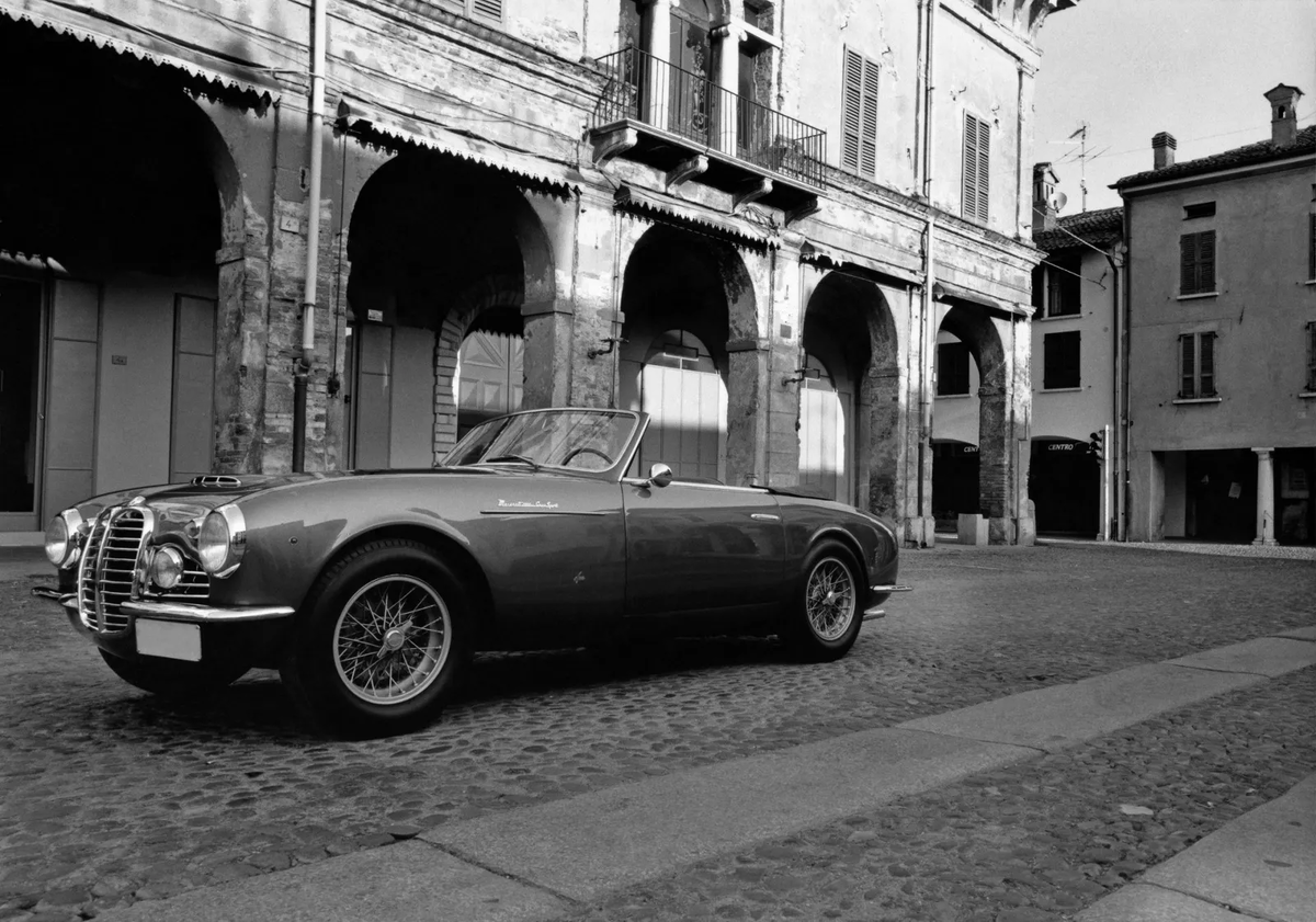 Maserati A6G 2000 с кузовом кабриолет от Pietro Frua.