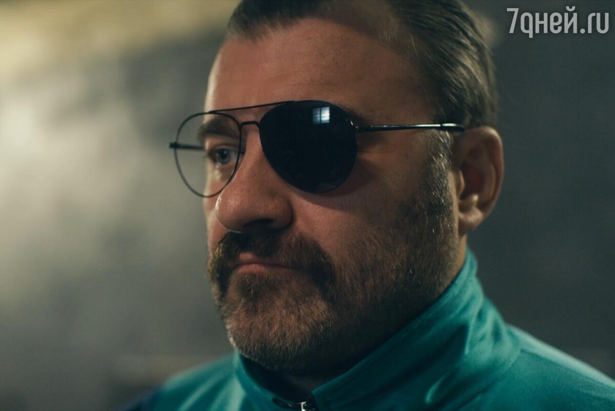    «Кино про бандитов», реж. Сергей Малюгов Кадр из сериала