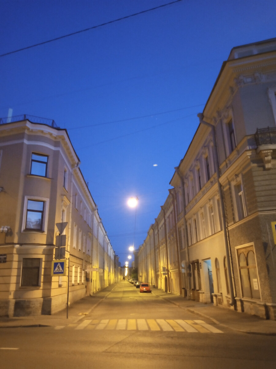 Настоящий цвет ночи в Петербурге